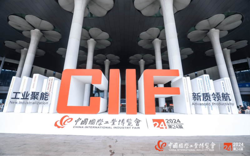 【展會(huì)回顧】匯辰自動(dòng)化重磅新品1200CPU閃耀上海工博會(huì)